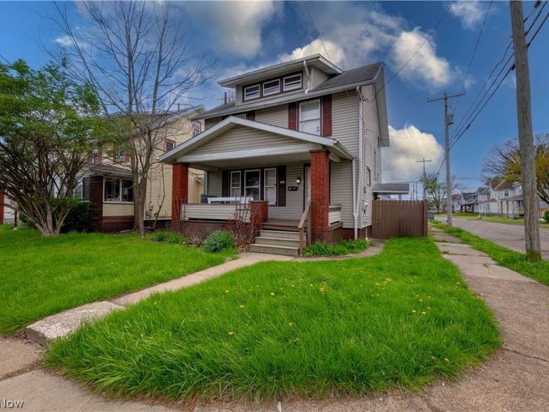 2322 9th Street NW, Canton, OH 44708 Photo 1