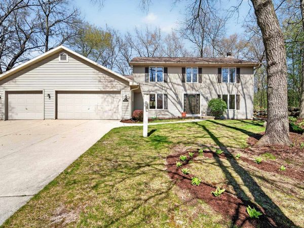 754 Timber Ridge Drive, Oregon, WI 53575