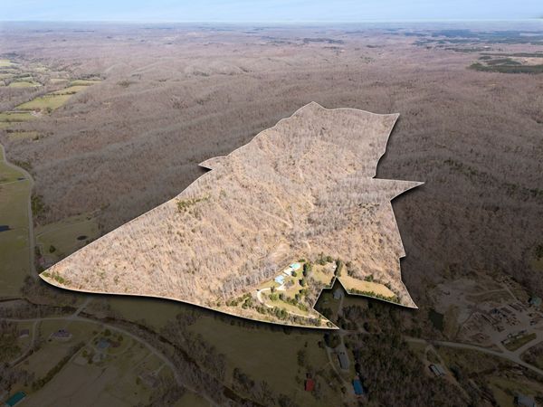 635 Cane Creek Rd , Hohenwald, TN 38462