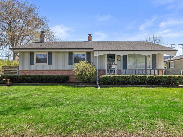 3317 Kennsington Square Rd, Sturtevant, WI 53177