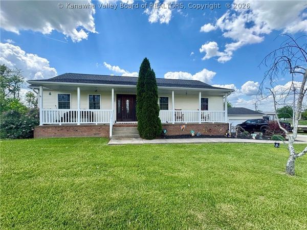 18 Antioch Road, Red House, WV 25168