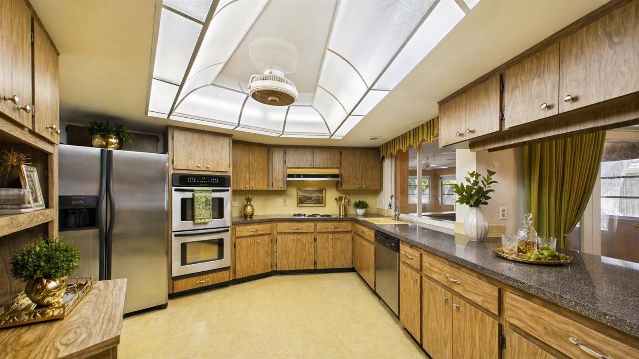 1116 N Riverhills Drive, Temple Terrace, FL 33617 Photo