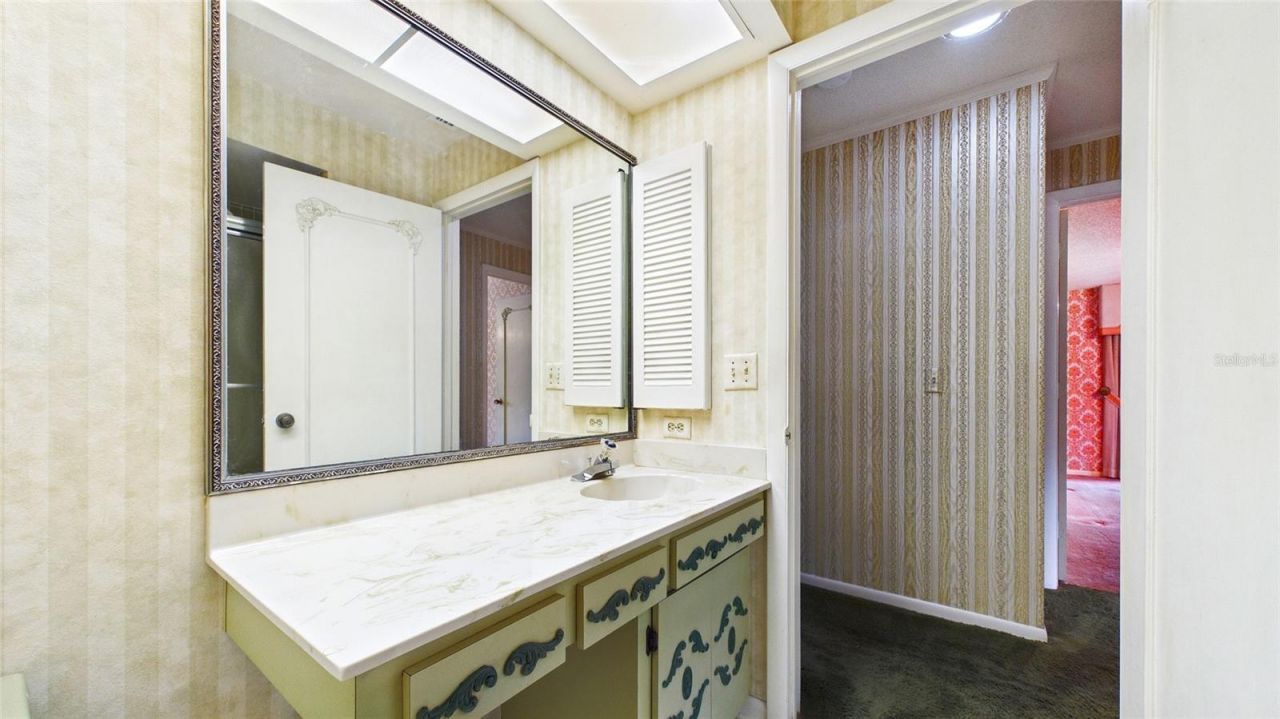 1116 N Riverhills Drive, Temple Terrace, FL 33617 Photo