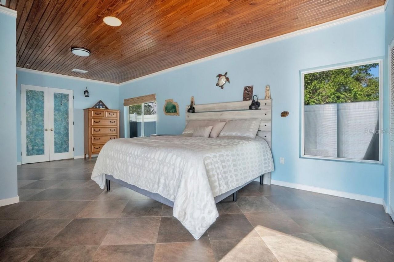 145 27th Avenue N, Saint Petersburg, FL 33704 Photo