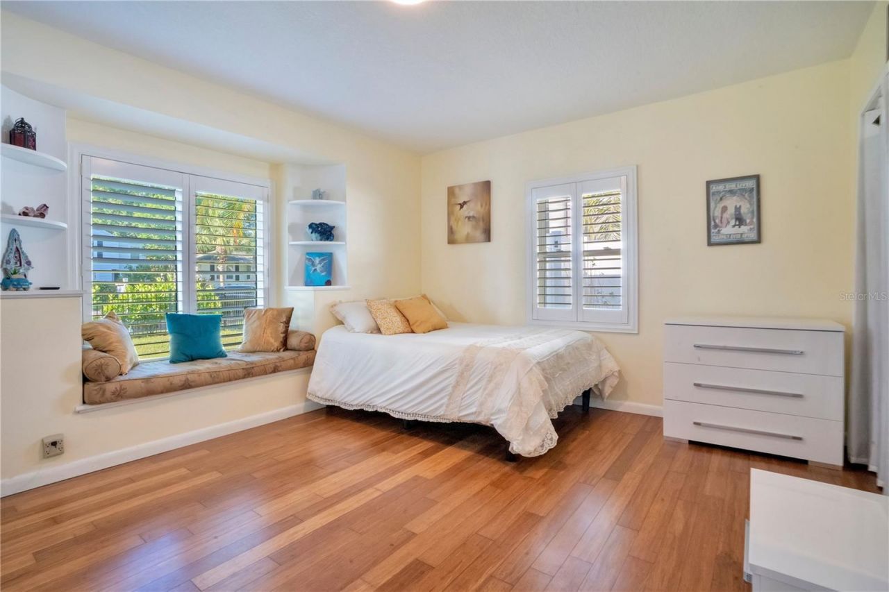 145 27th Avenue N, Saint Petersburg, FL 33704 Photo