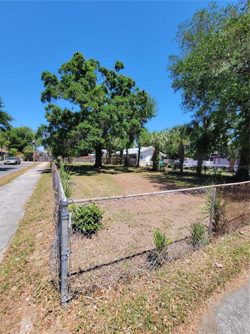 Newton Avenue S, Saint Petersburg, FL 33705 Main Photo