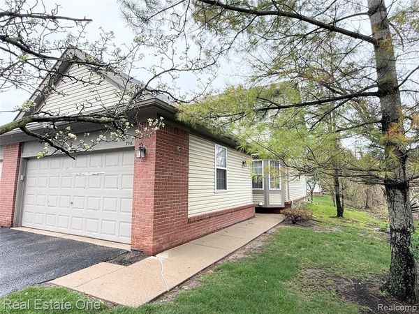 716 Palmer Drive, Pontiac, MI 48342