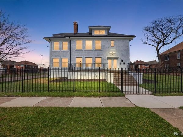 2080 Gladstone Street , Detroit, MI 48206