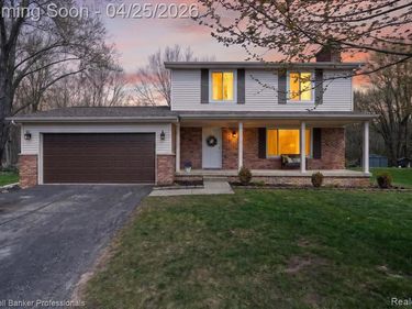 8303 Belle Bluff Drive, Grand Blanc Twp, MI 48439