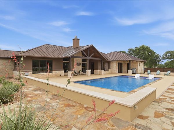 130 Saddle LN, Liberty Hill, TX 78642