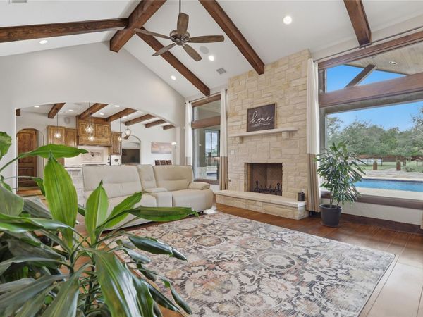 130 Saddle LN, Liberty Hill, TX 78642
