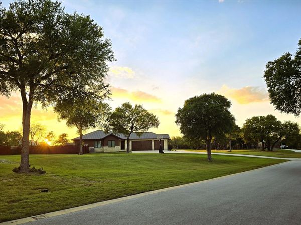 130 Saddle LN, Liberty Hill, TX 78642