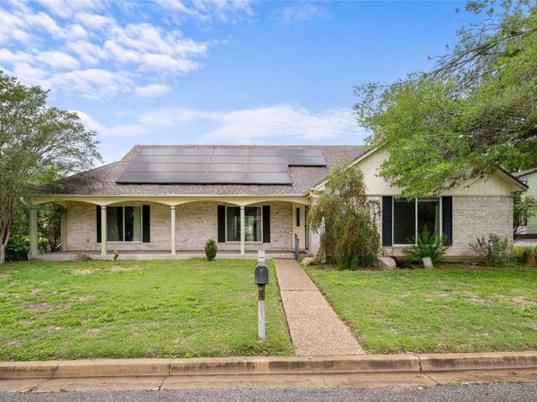 315 E Fannin ST, La Grange, TX 78945