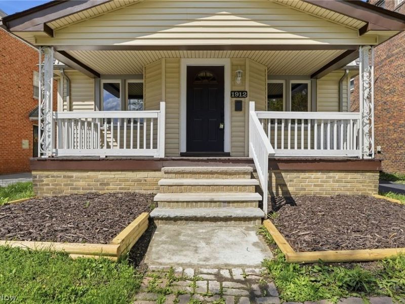 1912 Janette Avenue, Cleveland Heights, OH 44118 Photo 3