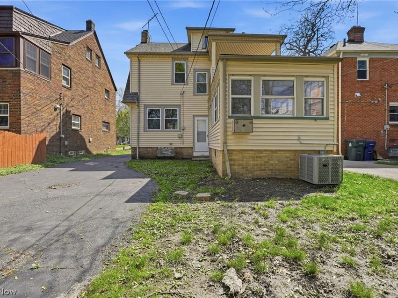 1912 Janette Avenue, Cleveland Heights, OH 44118 Photo 4