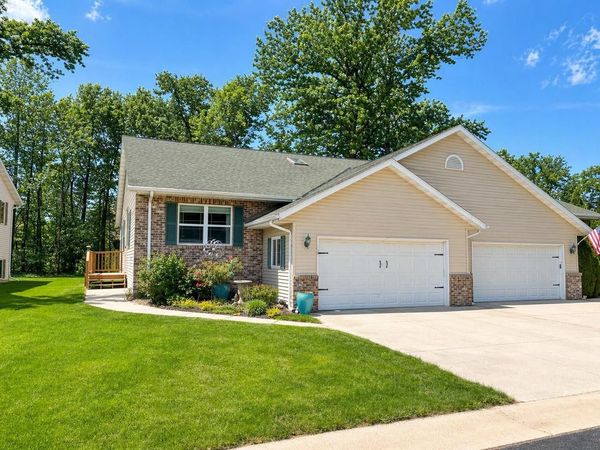 482 PARK PLACE, Kewaskum, WI 53040