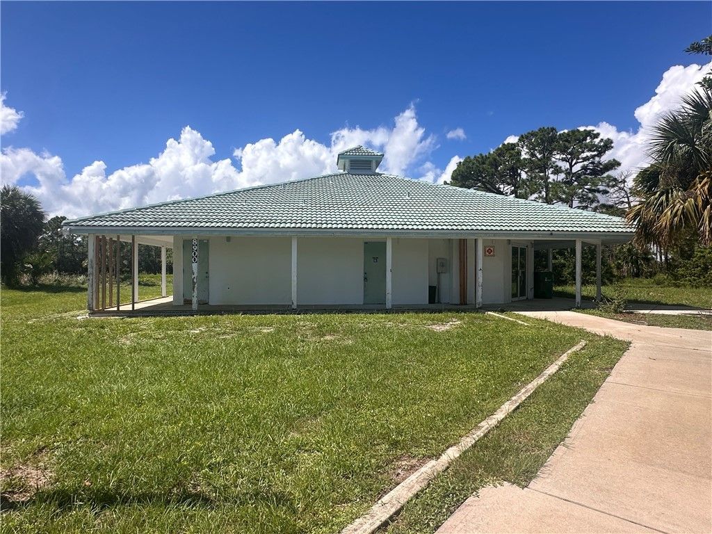 8900 Seventh Avenue, Sebastian, FL 32976 Photo