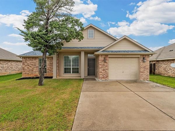 204 Hawk Ridge, Lacy Lakeview, TX 76705