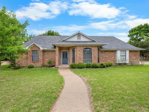 1208 Dendron Drive , Hewitt, TX 76643