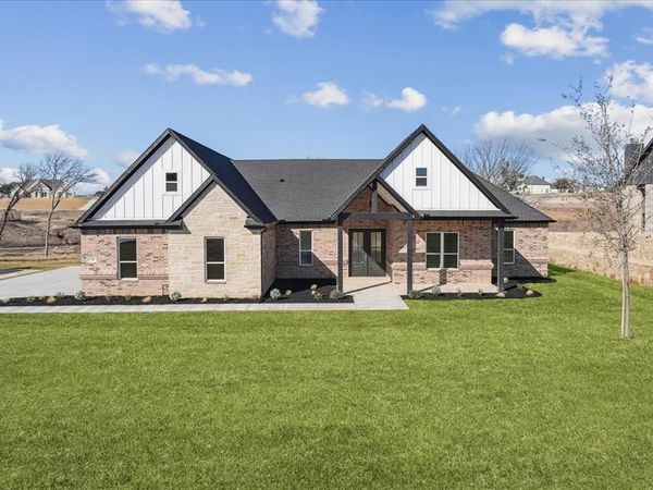 328 Slimp Bluff, Azle, TX 76020