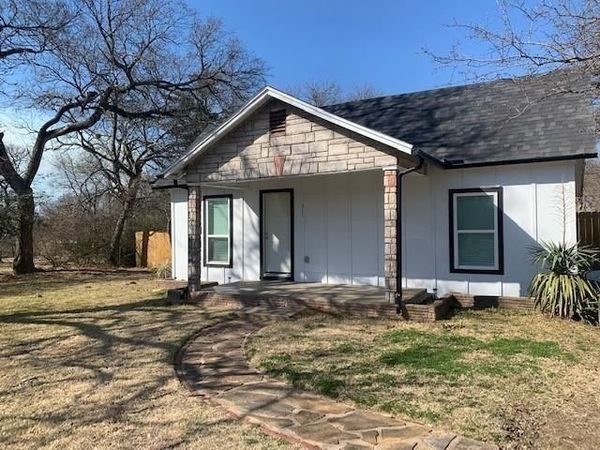 511 E Washington Street , Denison, TX 75021