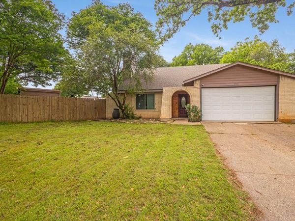 1307 Shady Hollow, Euless, TX 76039