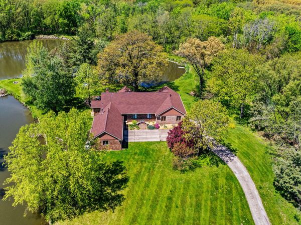 3262 Greenwood Drive , Dewey, IL 61840