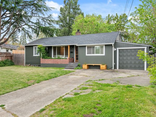1516 Wilson Place, Medford, OR 97504