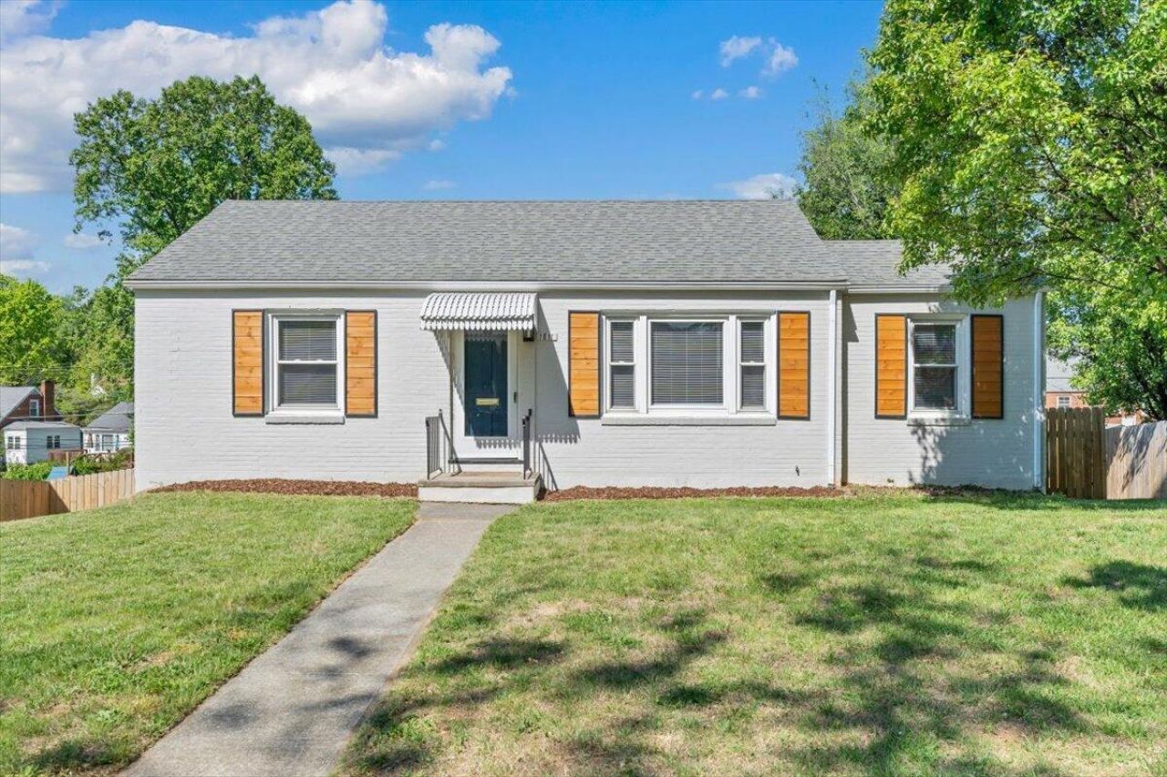 1811 Fareham Rd Sw, Roanoke, VA 24015 Main Photo