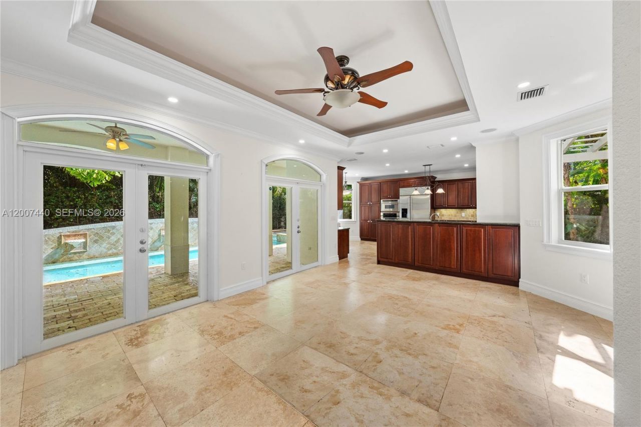 4065 Battersea Rd , Miami, FL 33133 Photo