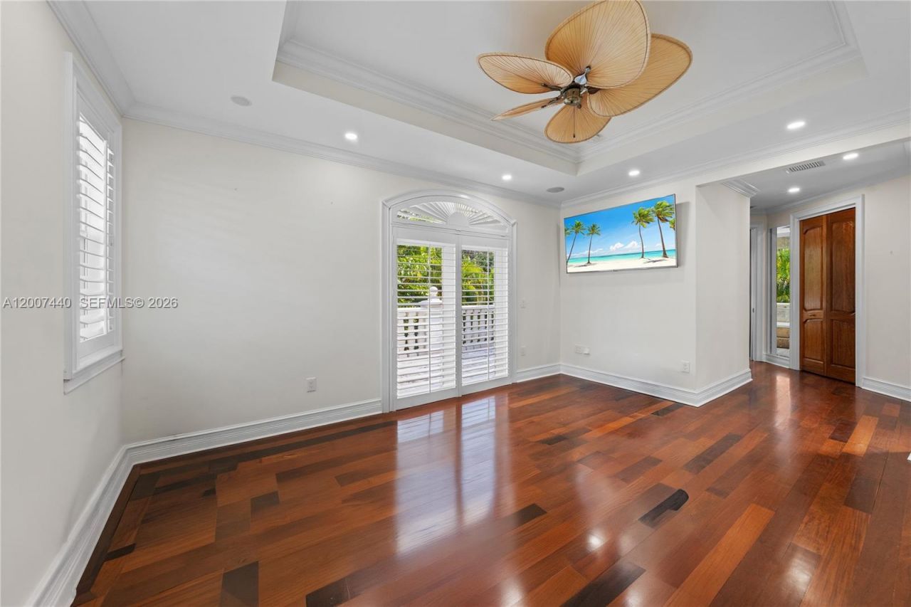 4065 Battersea Rd , Miami, FL 33133 Photo