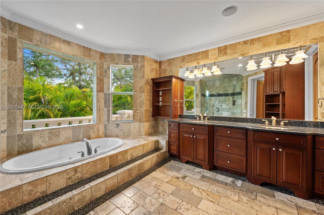 4065 Battersea Rd , Miami, FL 33133 Photo