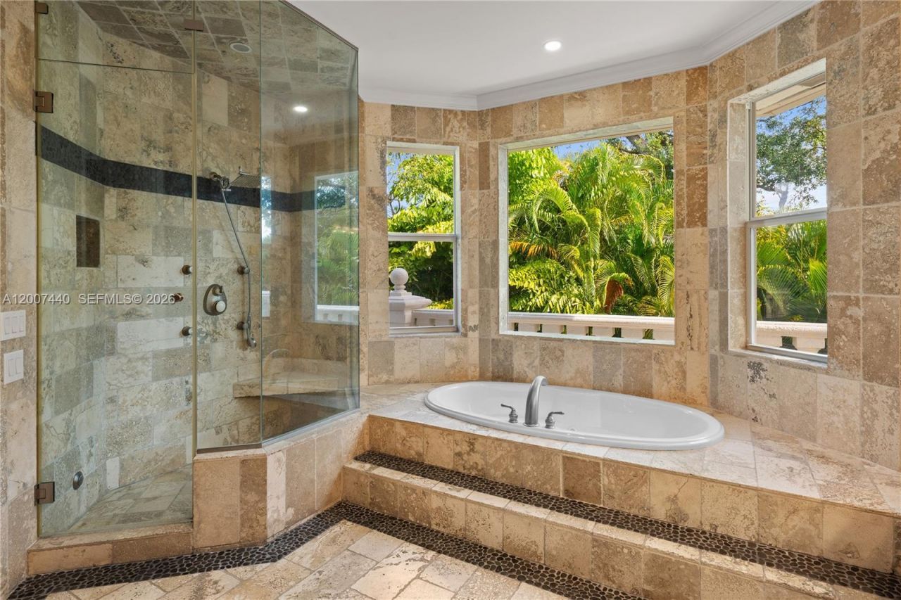 4065 Battersea Rd , Miami, FL 33133 Photo