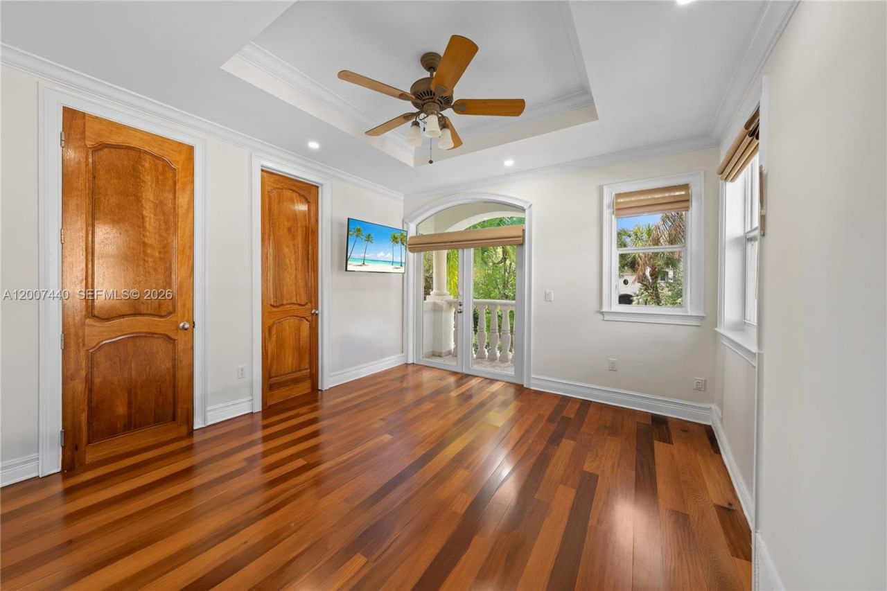 4065 Battersea Rd , Miami, FL 33133 Photo