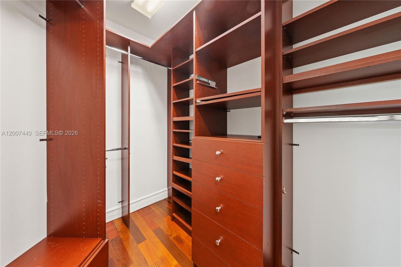 4065 Battersea Rd , Miami, FL 33133 Photo