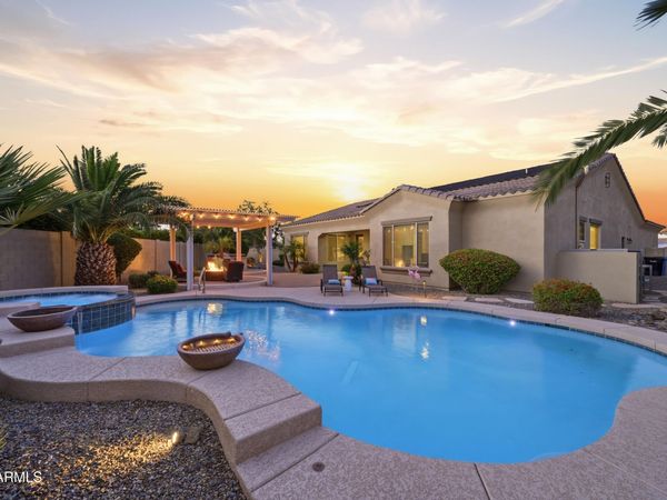 6648 S Lyon Drive, Gilbert, AZ 85298