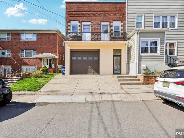 390 Delano Place, FAIRVIEW, NJ 07022