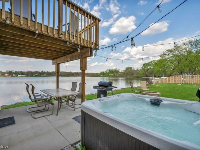 829 Portage Lakes Drive, Akron, OH 44319 Photo 3