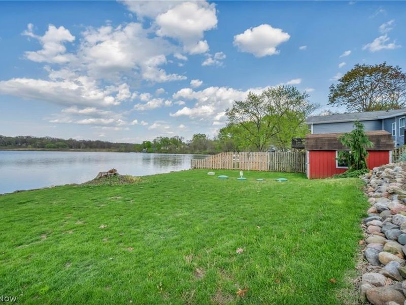 829 Portage Lakes Drive, Akron, OH 44319 Photo 4