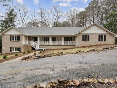 1504 Homestead Road, Chapel Hill, NC 27516