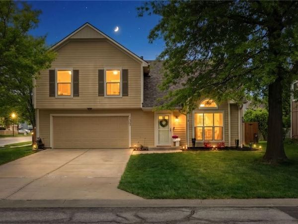 16307 S Church Street, Olathe, KS 66062