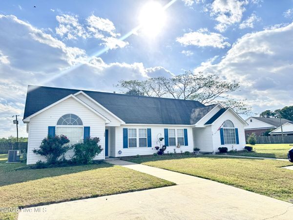 108 Iron Creek Commons , Washington, NC 27889