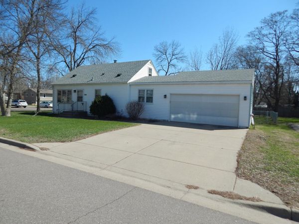 1232 34th Avenue N, Saint Cloud, MN 56303