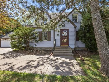 848 Larpenteur Avenue W, Saint Paul, MN 55113