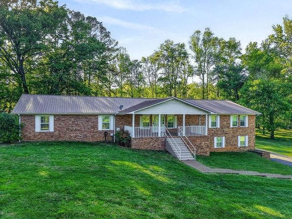 460 Petite Dr , Cookeville, TN 38501