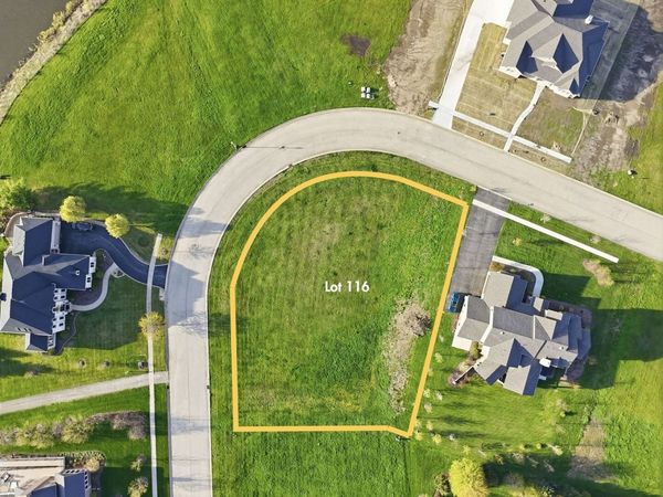 1716 Tewksberry Drive , Sycamore, IL 60178