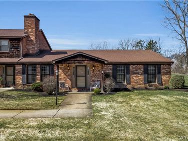 155 Wedgewood Drive , Williamsville, NY 14221