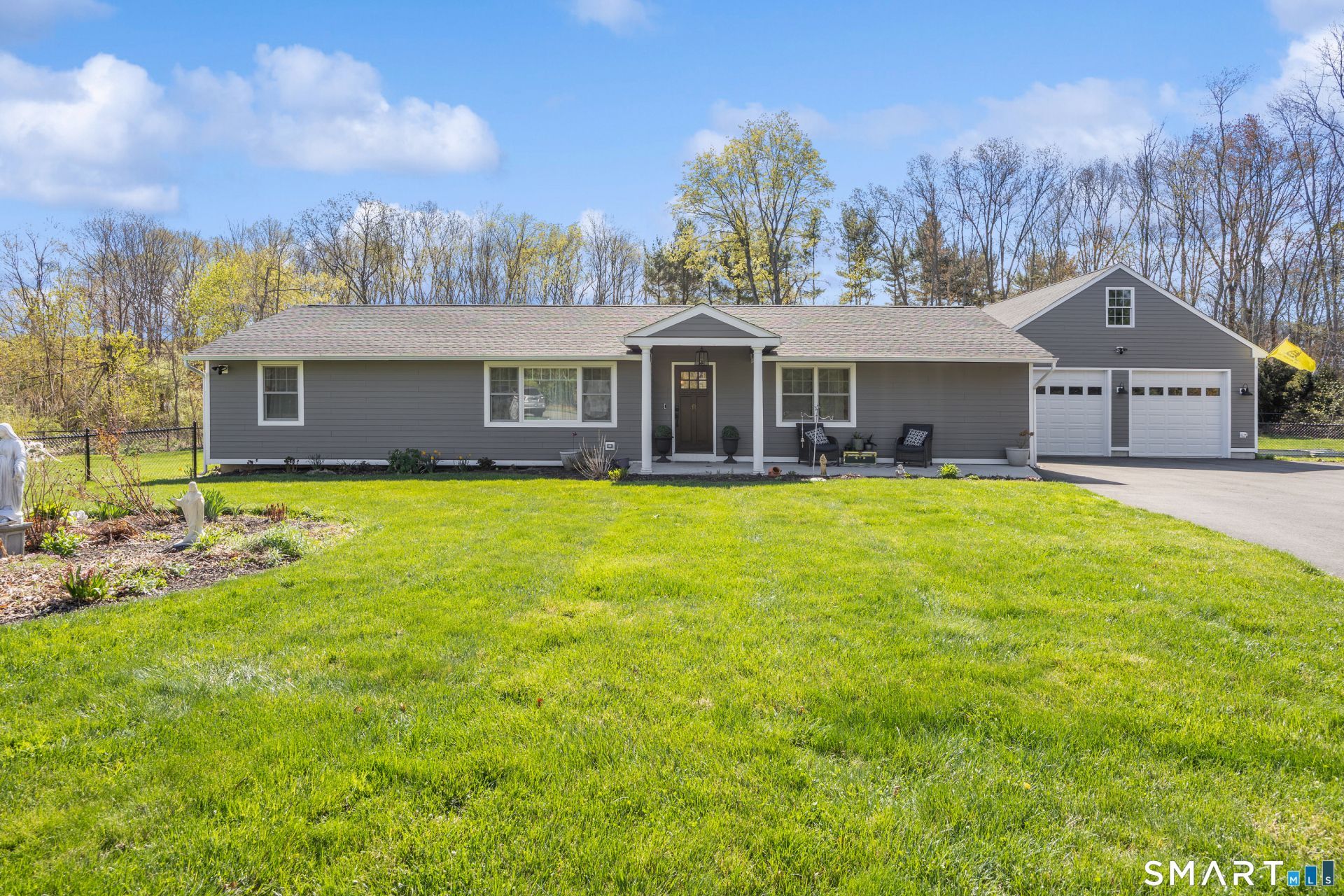 28 Maplewood, North Branford, CT 06472 Main Photo