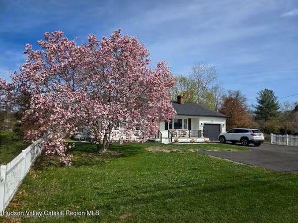 212 Joslen Boulevard, Hudson, NY 12534