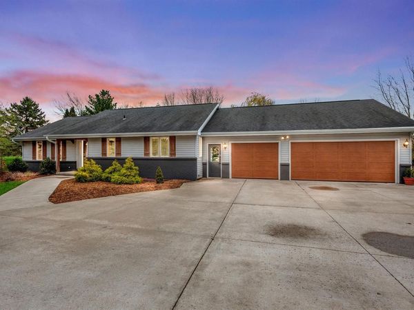 3415 FAIRVIEW ROAD, Neenah, WI 54956